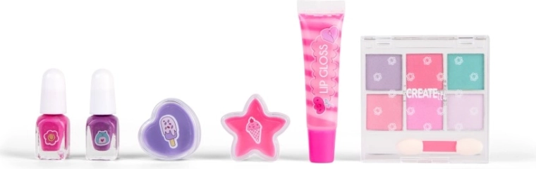 Błyszczące usta i figlarne pasemka