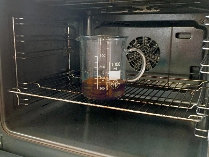 Efekt fal i struktury powierzchni