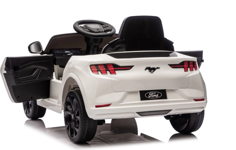 Otwierane drzwi dla łatwego wsiadania