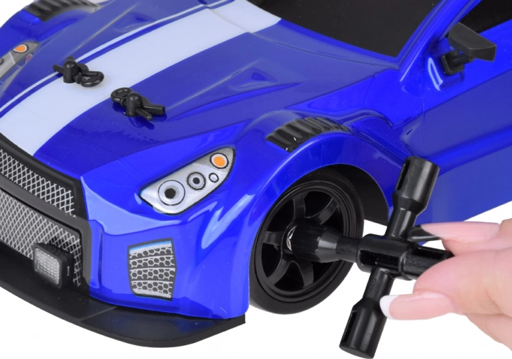 Napęd 4x4 i dwa komplety opon