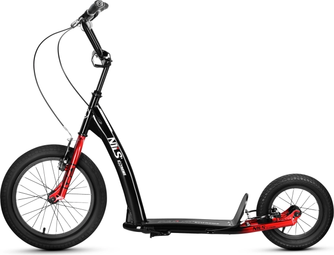 Duże, pompowane koła 16/12 dla płynnej jazdy