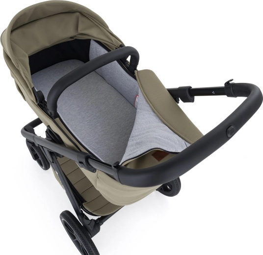 Obracane siedzisko spacerowe i magnetyczny 5‑punktowy pas