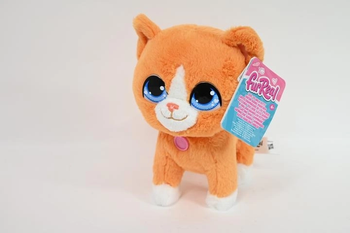 FRF Love to Walk Pets interaktywny pluszowy piesek