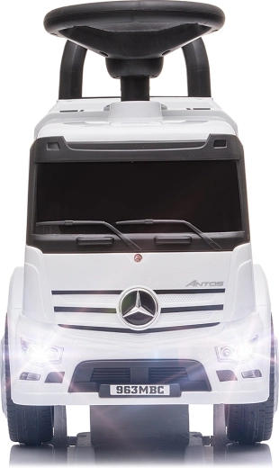 Licencjonowany design Mercedes-Benz i realistyczne detale