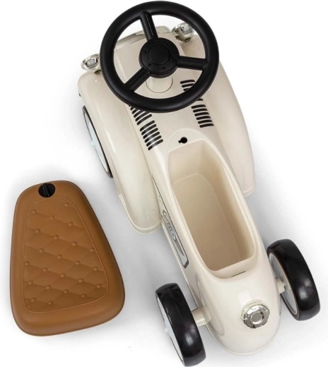 Przestrzeń do przechowywania pod siedziskiem