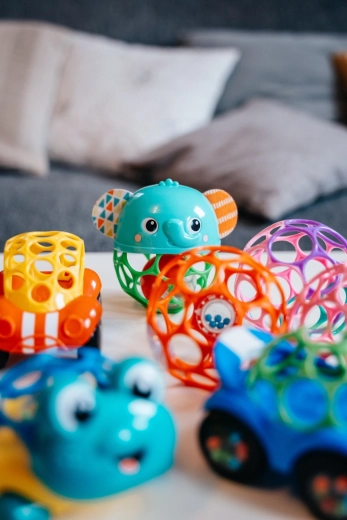 Stymulacja dźwiękowa z kolorowymi koralikami