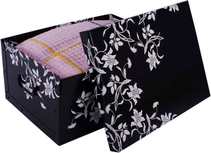 Praktyczne uchwyty i wieko