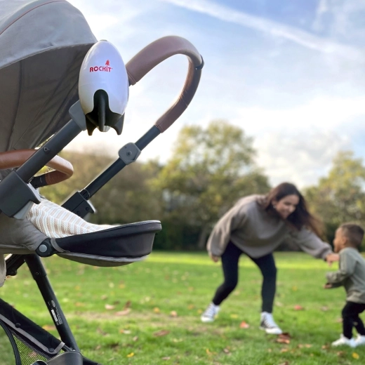 Łatwa instalacja dzięki uniwersalnemu uchwytowi