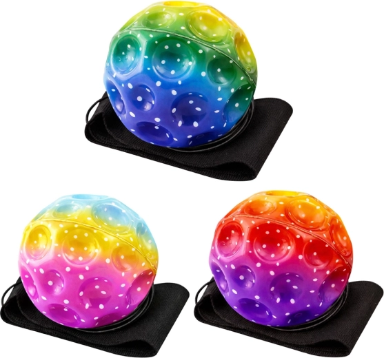 Dołkowana powierzchnia dla lepszego chwytu i stymulacji sensorycznej