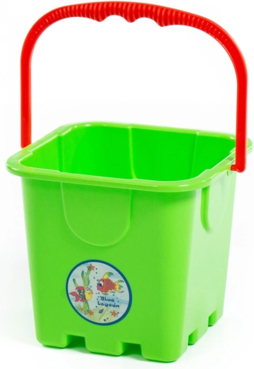 Solidne wykonanie z plastiku do zabawy na zewnątrz