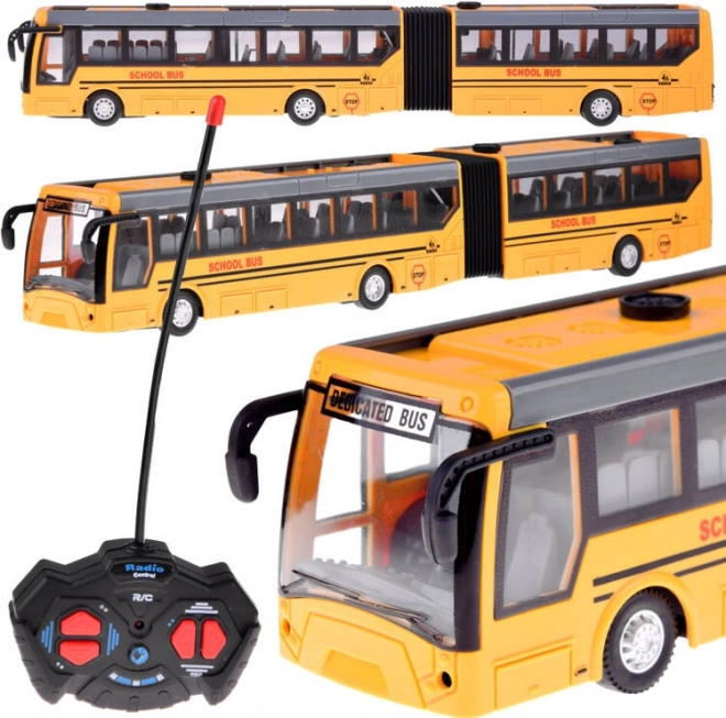 Zabawny zdalnie sterowany szkolny autobus