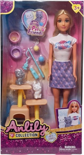 Lalka z kotkami i akcesoriami do opieki