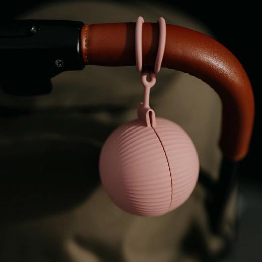 Łatwe przypięcie do wózka lub torby