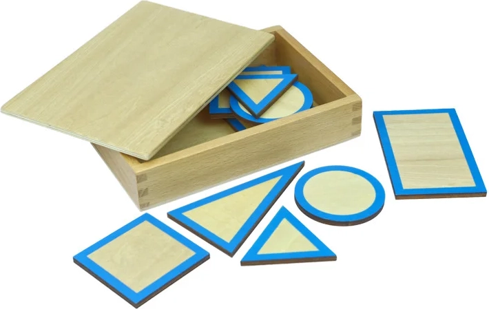 Moyo Montessori podstawy do brył geometrycznych z pudełkiem