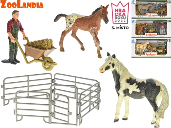 Zoolandia koń z źrebięciem i farmerskimi akcesoriami