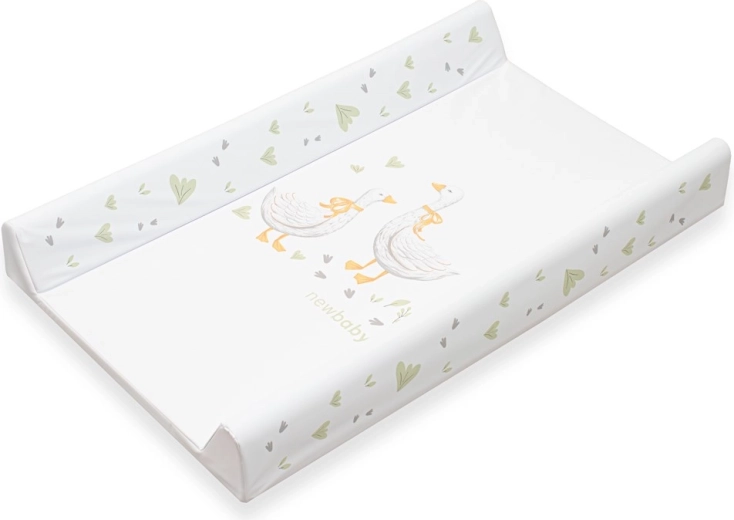 Podwyższone boczne krawędzie dla większego bezpieczeństwa