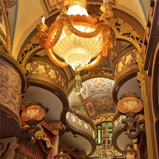 Luksusowa biblioteka w miniaturze