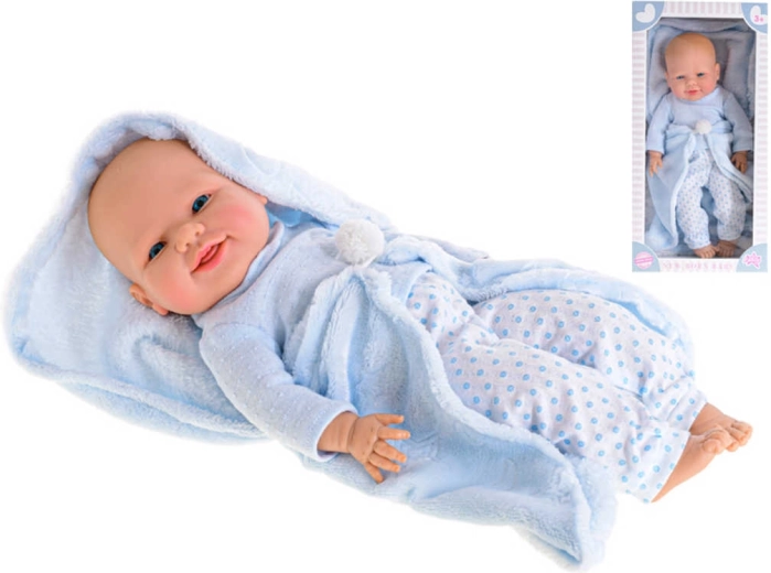 Winylowa lalka niemowlę – chłopczyk z kocykiem 42 cm