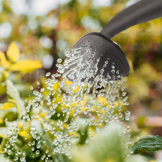 Delikatne zraszanie i ciągły strumień