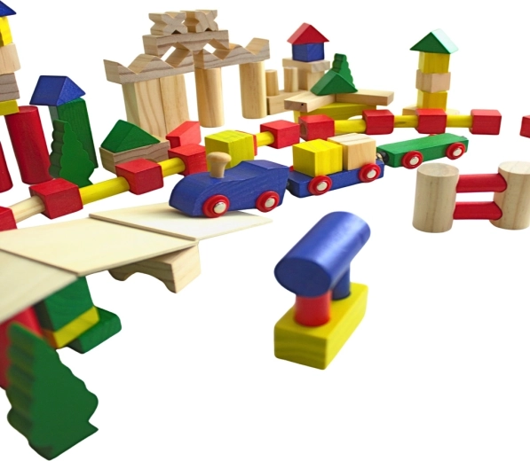 Wysokiej jakości drewno i bezpieczne farby