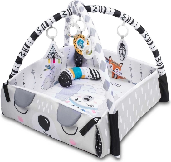 3w1: otwarta mata, gniazdko i centrum zabawy