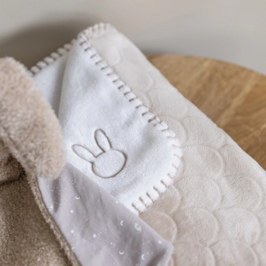 Dwustronny design – dwie wersje w jednym kocyku