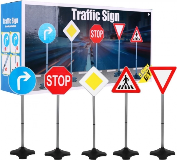 Zestaw 5 znaków drogowych na stojakach dla małych kierowców 3+