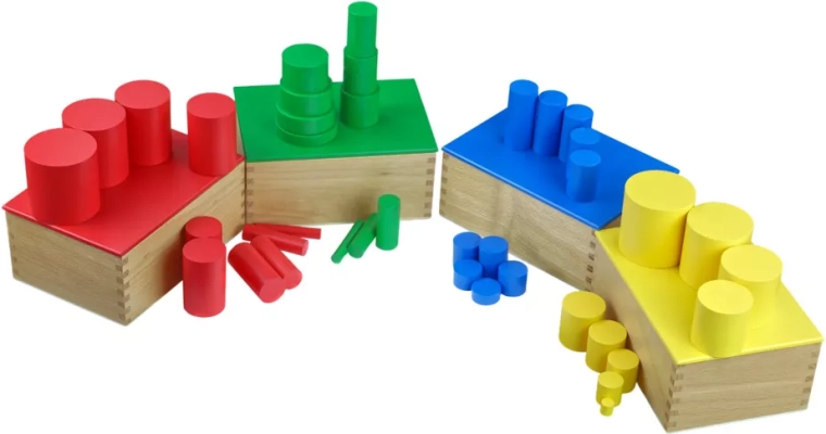Kolorowe walce bez uchwytów z drewna bukowego Moyo Montessori