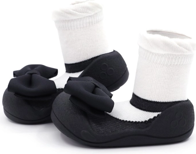 Uczucie barefoot i swobodny nosek dla zdrowego rozwoju