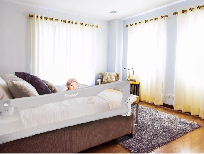 Solidna stalowa konstrukcja i oddychająca siateczka