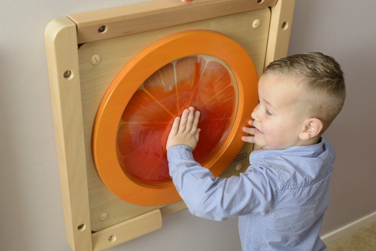 Bezpieczny montaż ścienny