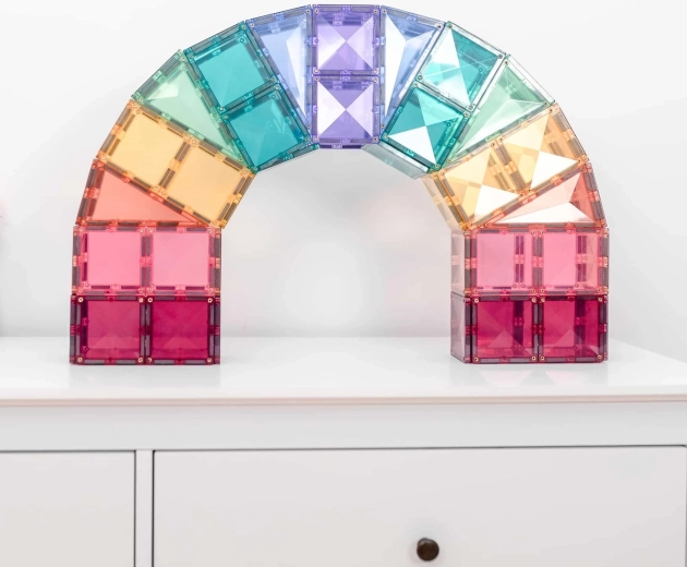 Pastelowe kolory i przezroczysty design