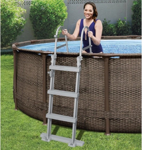 Bezpieczne wejście z drabinką