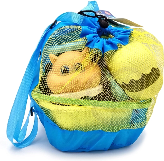 Praktyczny siatkowy plecak w podróży