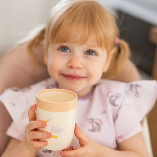 Otwarty kubeczek wspiera zdrowy rozwój