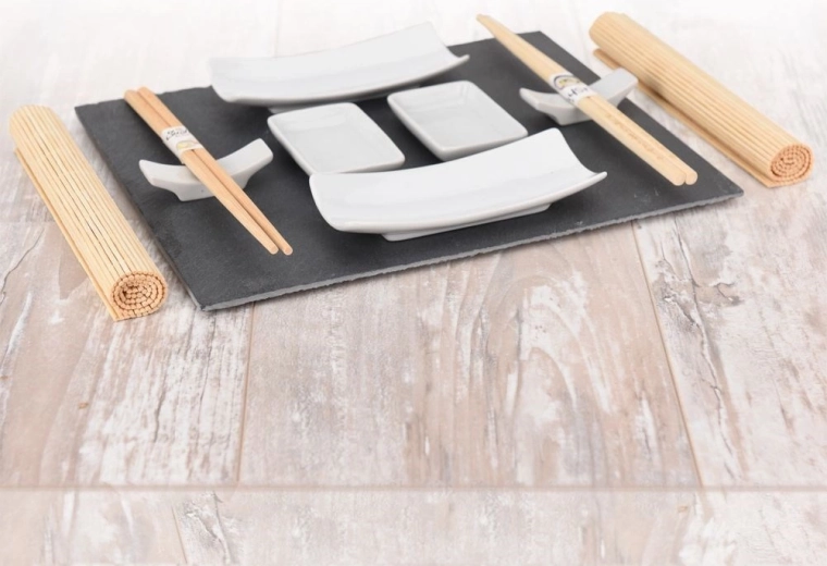 Materiały premium: porcelana, bambus, kamień