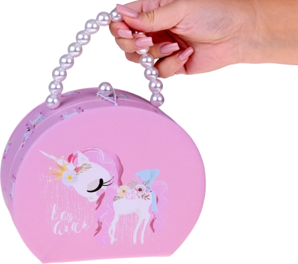 Przenośna szkatułka z perłowym uchwytem