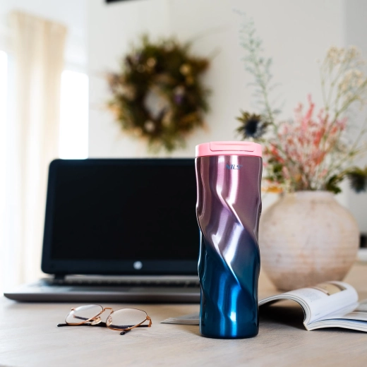 Bezpieczne wieczko flip z uszczelniającym silikonem