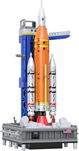 Realistyczny model rakiety NASA Artemis SLS