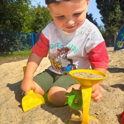 Młynek do piasku i wody do eksperymentów