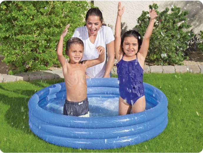 Świetna zabawa w ogrodzie