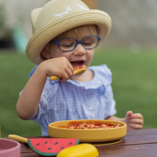 Stabilny talerz dzięki mocnej przyssawce
