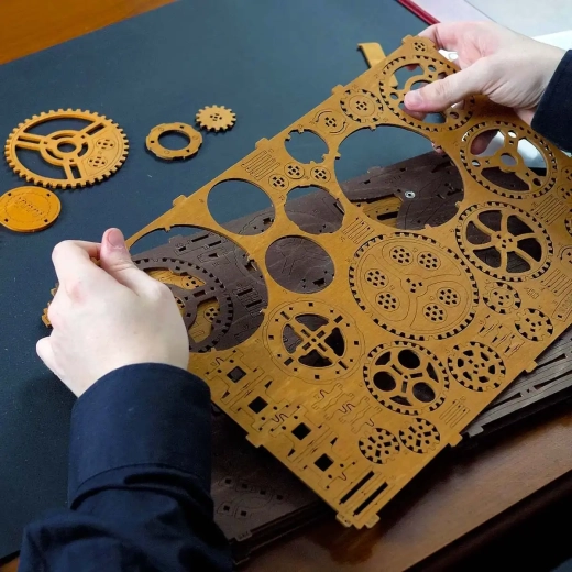 Montaż bez kleju – czysta i sprytna konstrukcja