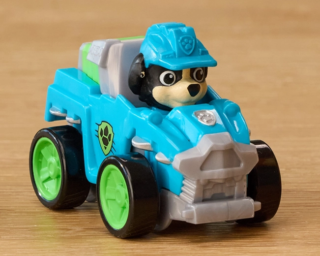 Pojazd Rex Pup Squad Racer z działającymi kółkami