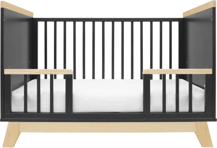 Bezpieczny sen z barierką i wyjmowanymi szczebelkami