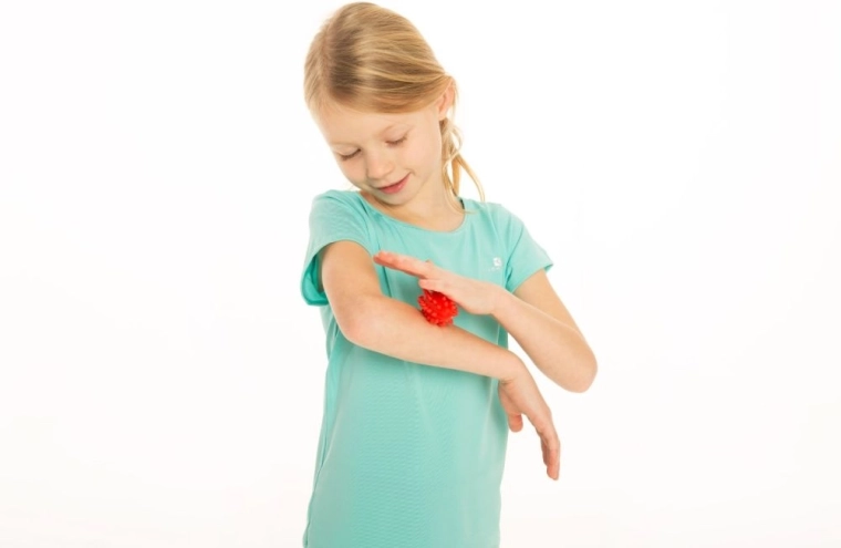 Delikatny masaż i stymulacja dotykowa