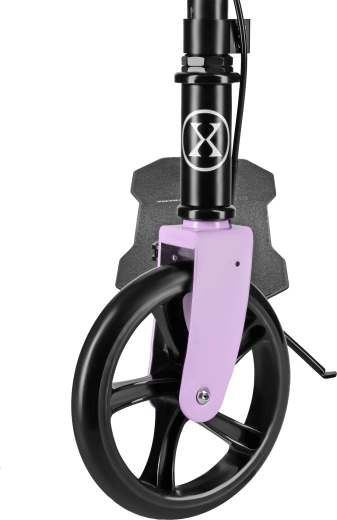 Płynna jazda dzięki kołom 200 mm i ABEC 7