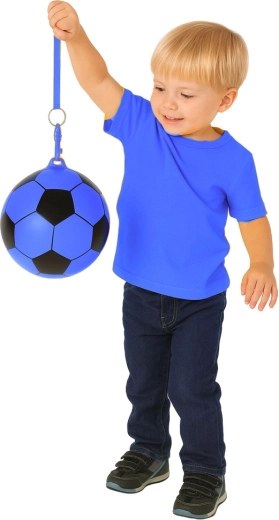 Piłkarski design i wyrazisty niebieski kolor