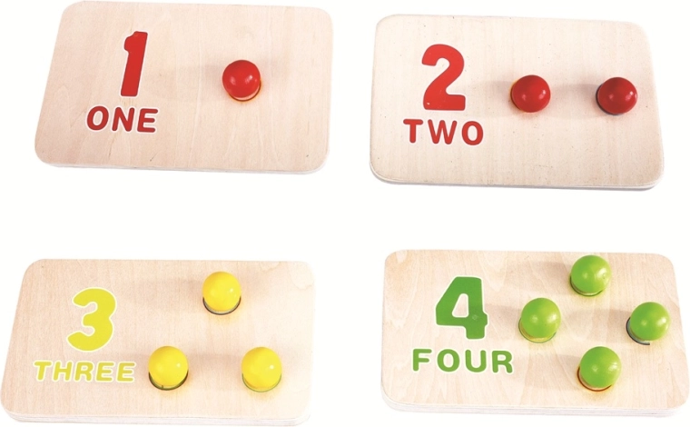 Stabilne drewniane wykonanie dla małych rąk