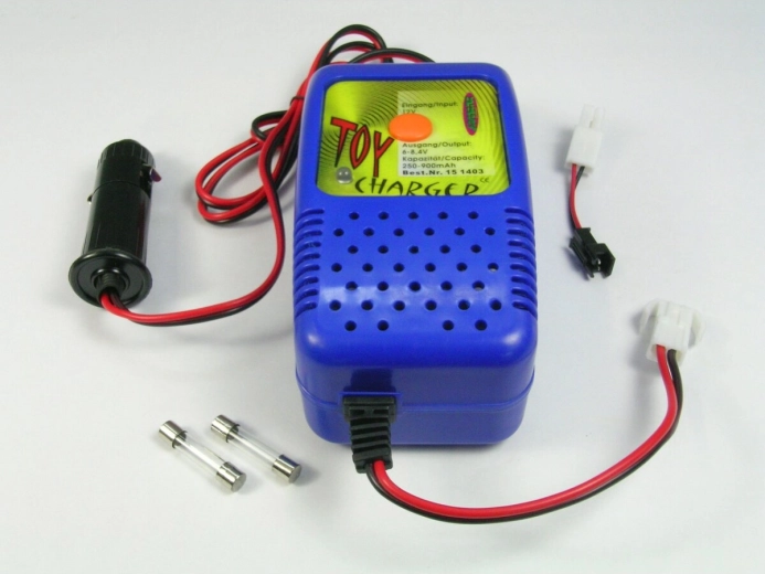 Standardowa ładowarka 12 V do zabawek - 1 sztuka